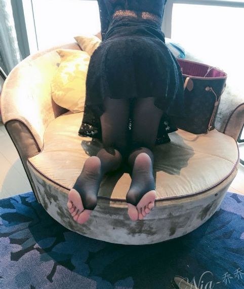 年轻的老师在线看_在线免费观看电影